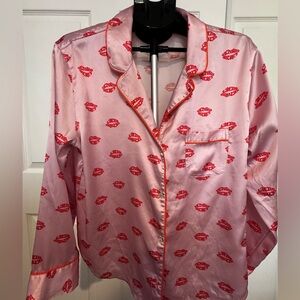 Victoria's Secret Pink Satin Lip-Print Pajama Shirt and pant set Accents 2pcs